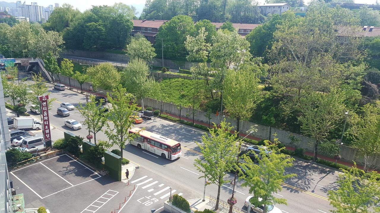 Itaewon Crown Hotel Seúl Exterior foto